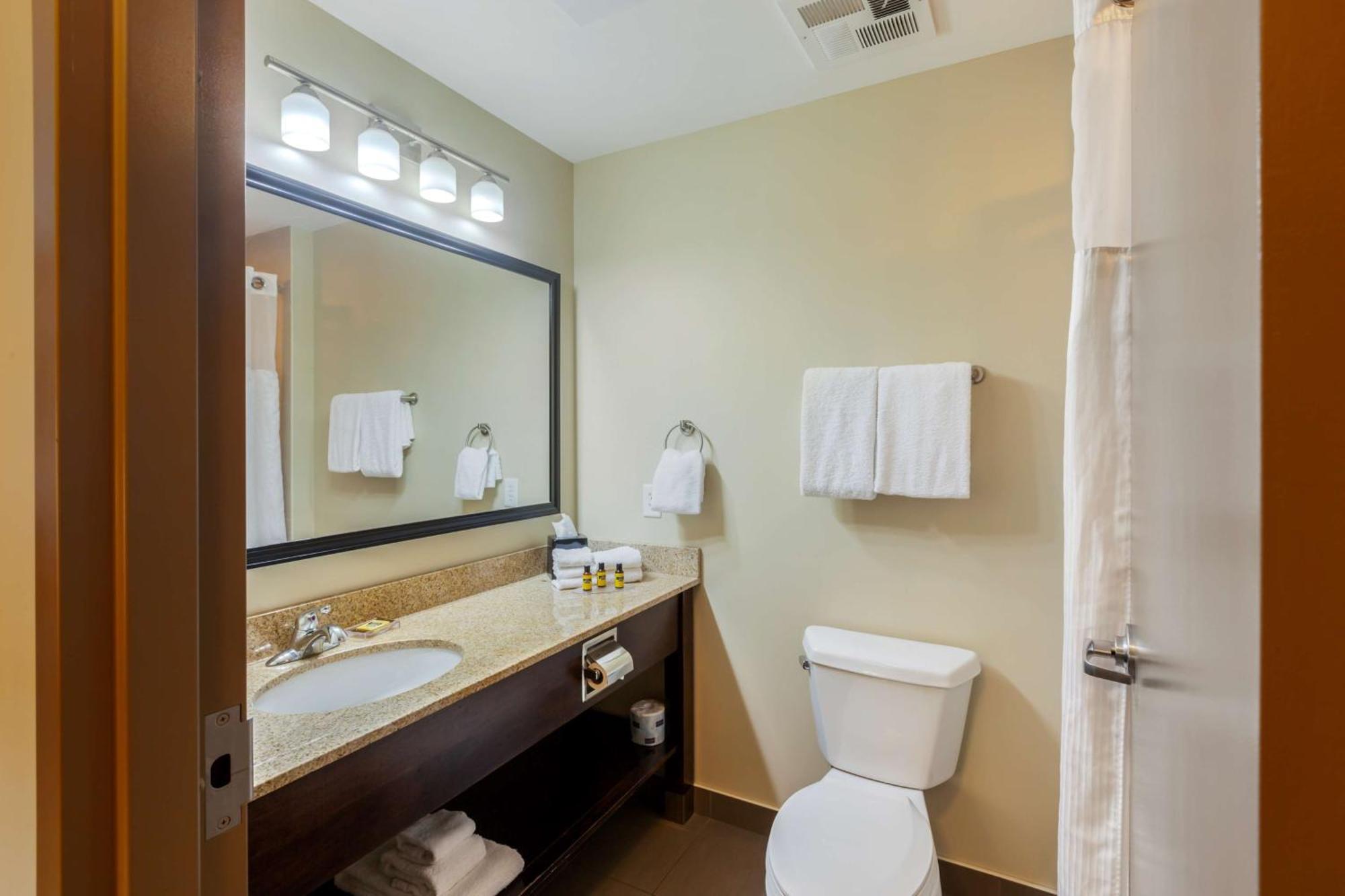 Best Western Plus Walkerton Hotel & Conference Centre Esterno foto